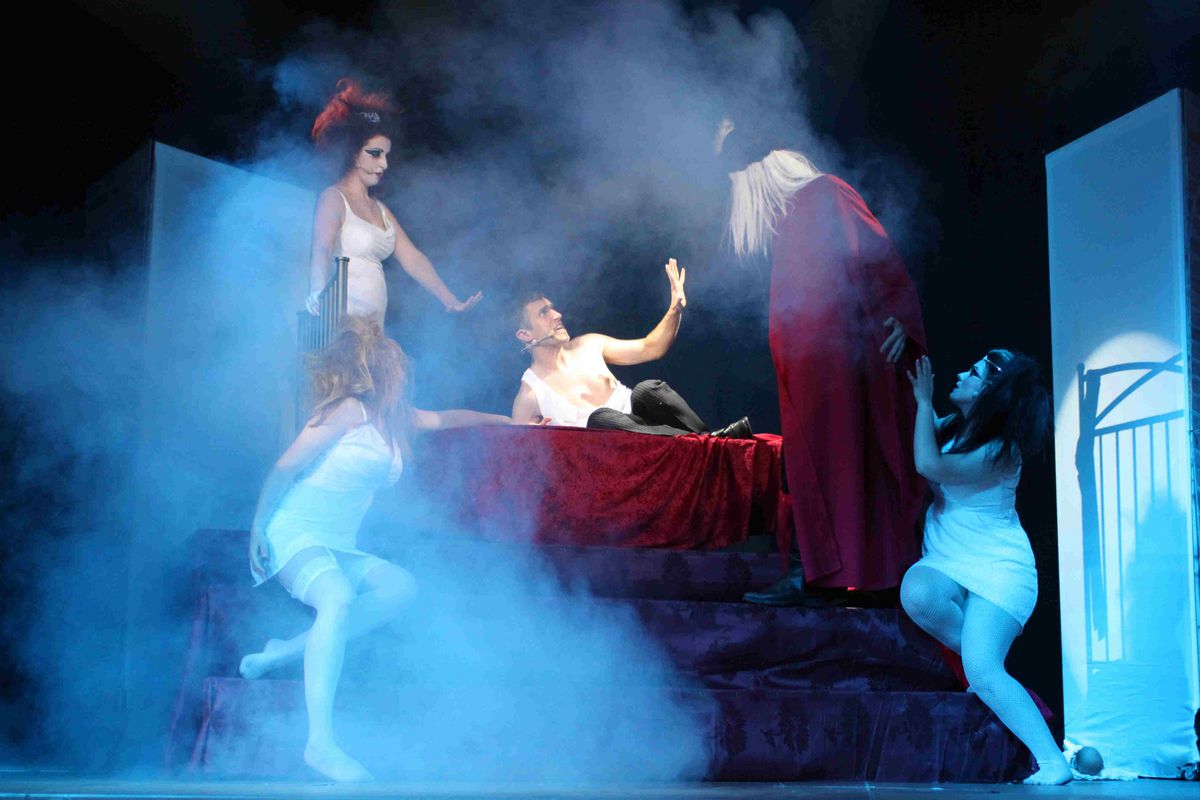 Dracula Ottendorf 80 540429eb8d955